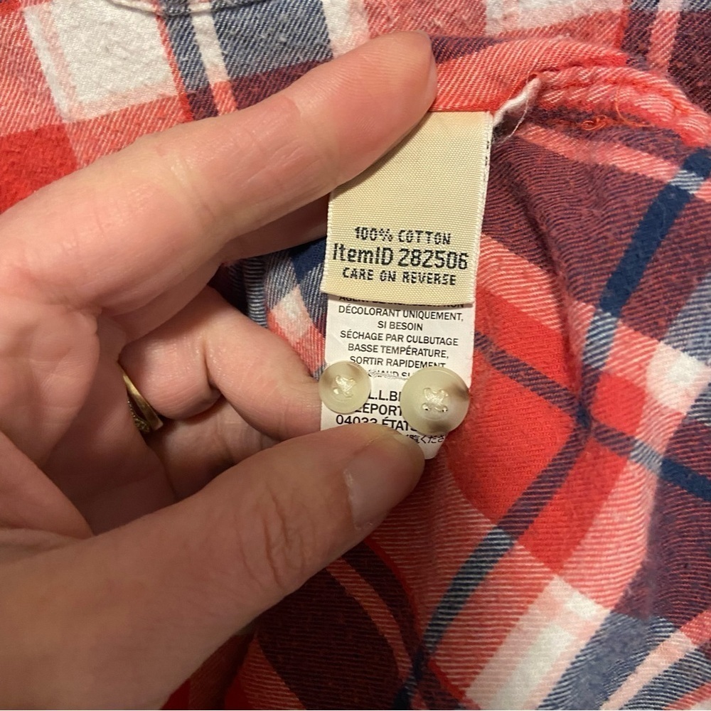 L.L Bean Women’s Button Down Shirt Size Small Multicolor Plaid Ranch Chore - Picture 3 of 8